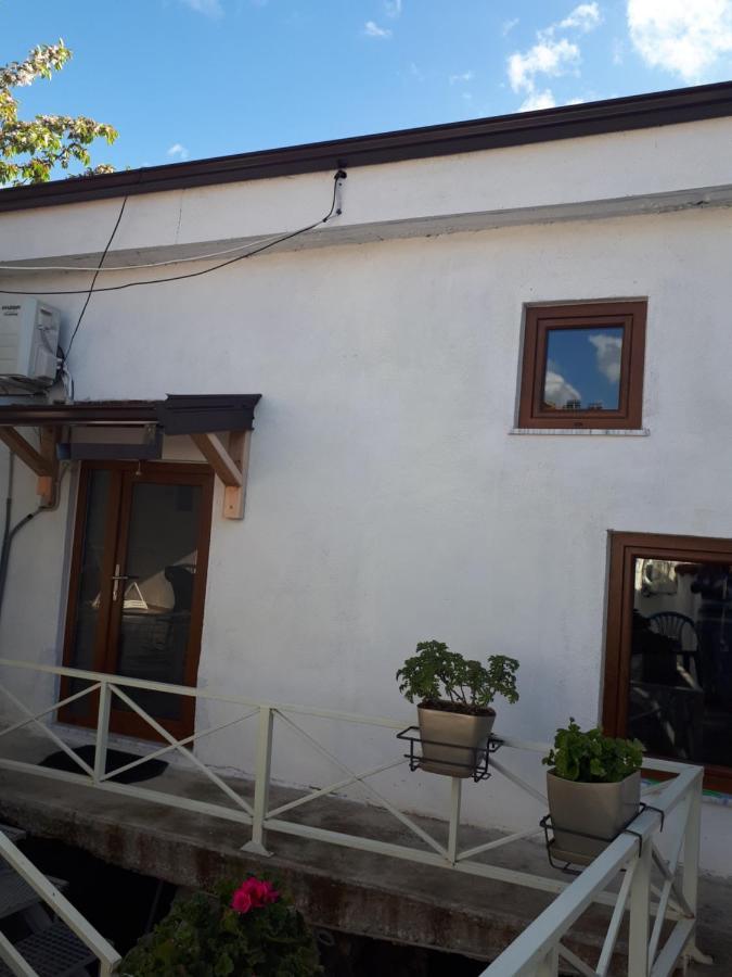 Nuci'S Home Glass Floor Tushemisht Exterior photo